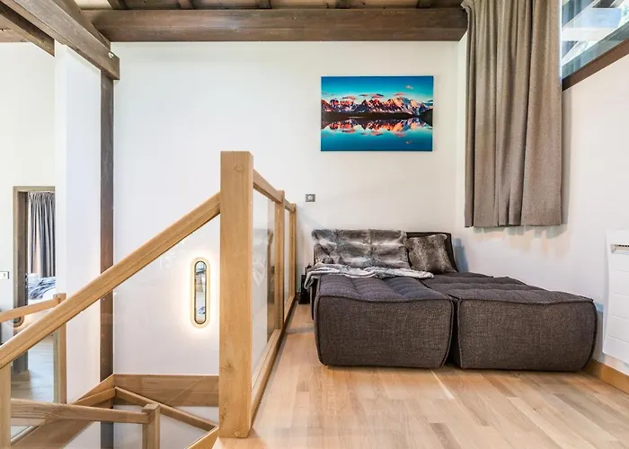 Jatoba - By Emerald Chalet *