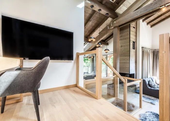 Jatoba - By Emerald Chalet *