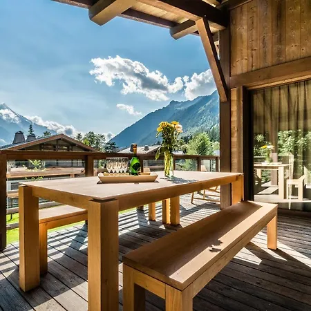 Jatoba - By Emerald شاليه شامونكس